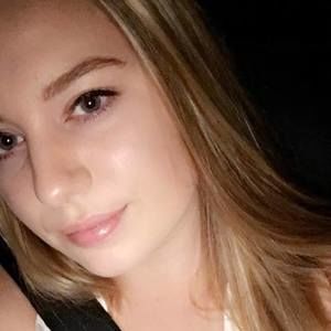 Meet your Posher, Lynsey